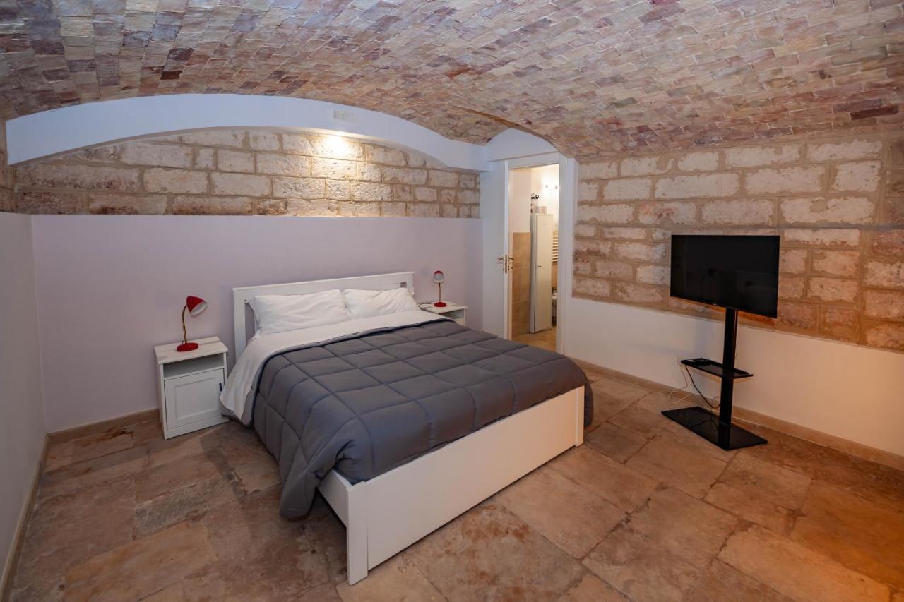 Stone House Apartment Bari Bagian luar foto