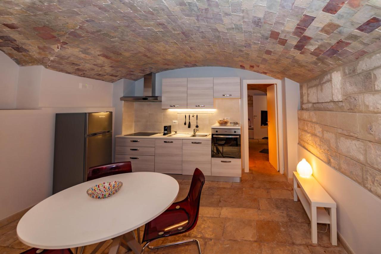 Stone House Apartment Bari Bagian luar foto