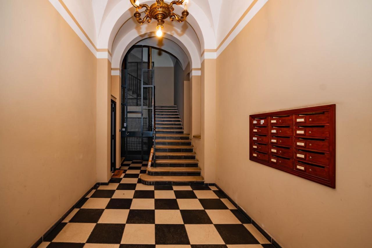 Stone House Apartment Bari Bagian luar foto